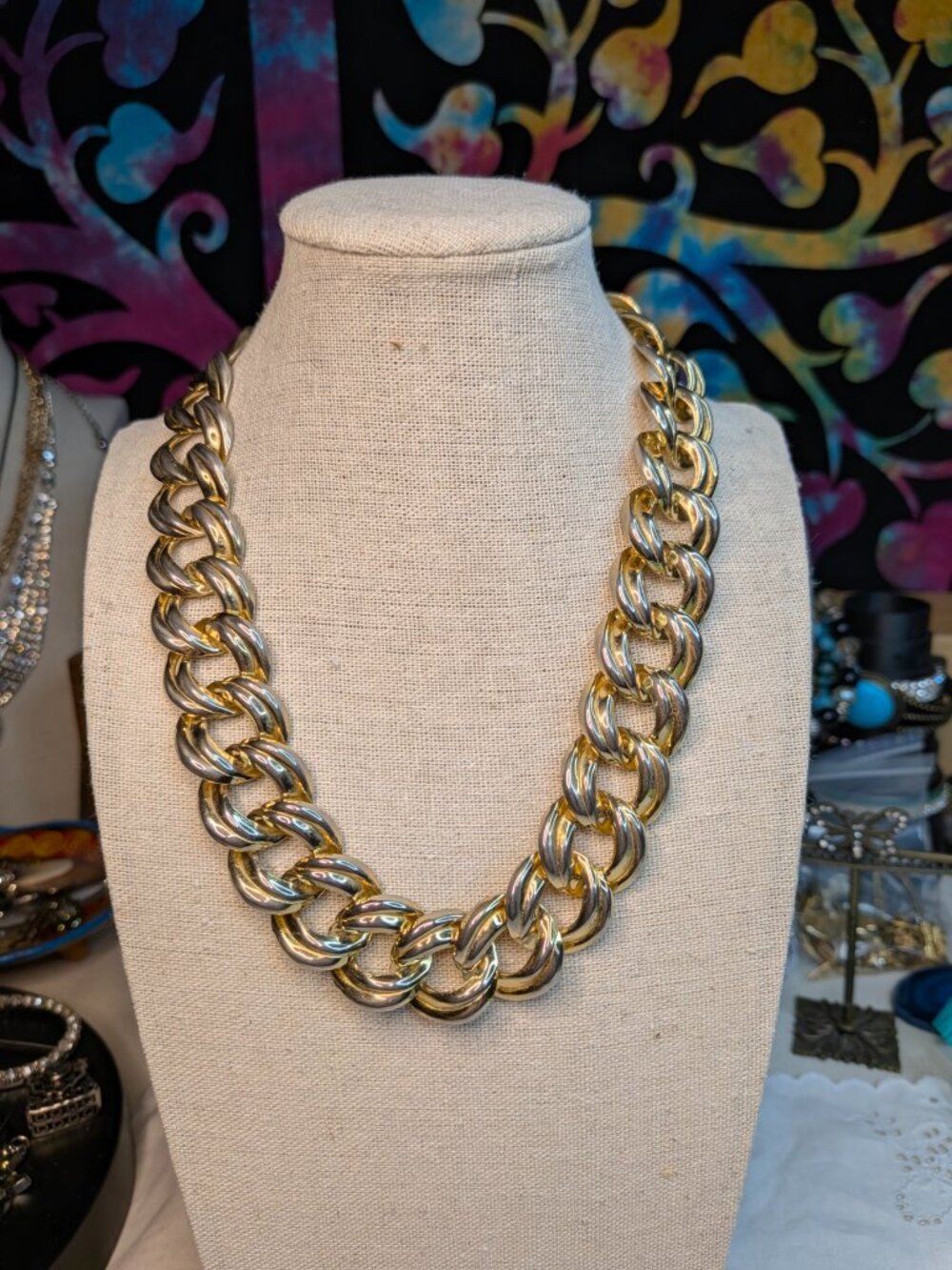 Vintage Chunky Gold Tone Ribbed Curb Chain Necklace 17.5" Statement Collar